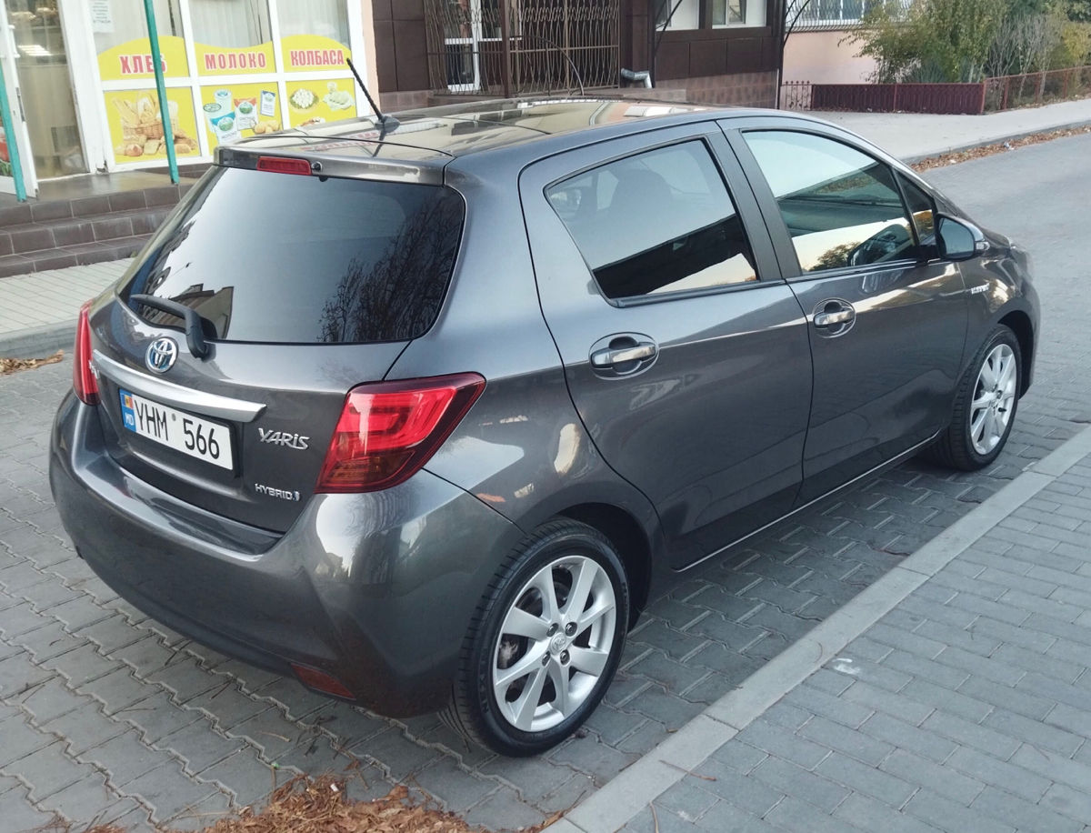 Toyota Yaris foto 2