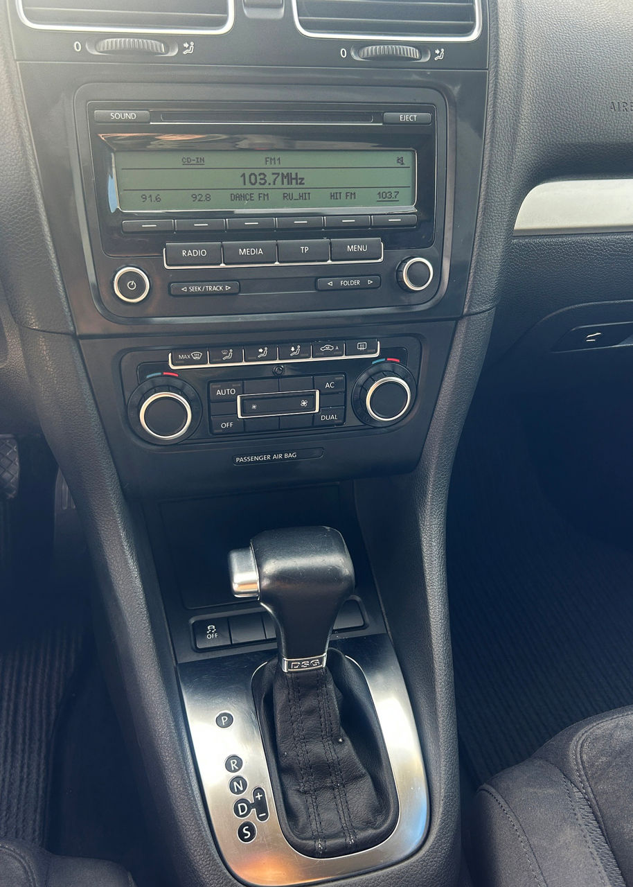 Volkswagen Golf foto 8