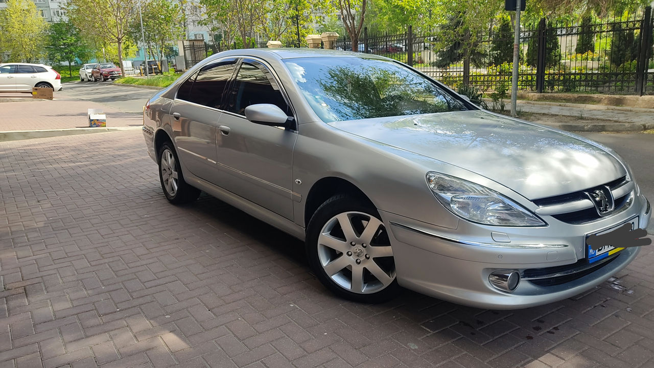 Peugeot 607