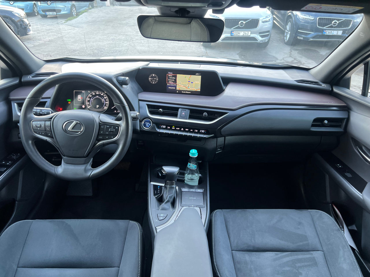Lexus UX фото 12