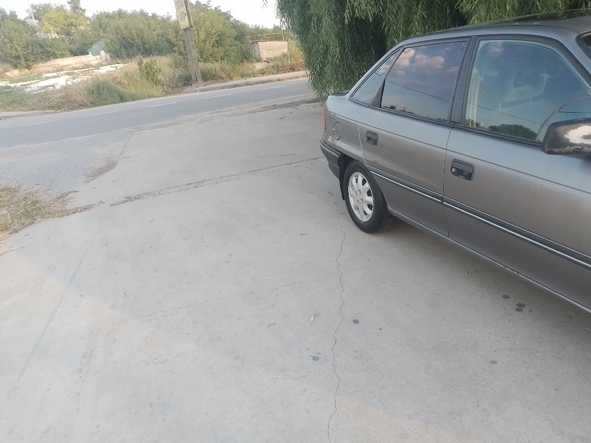 Opel Astra foto 3