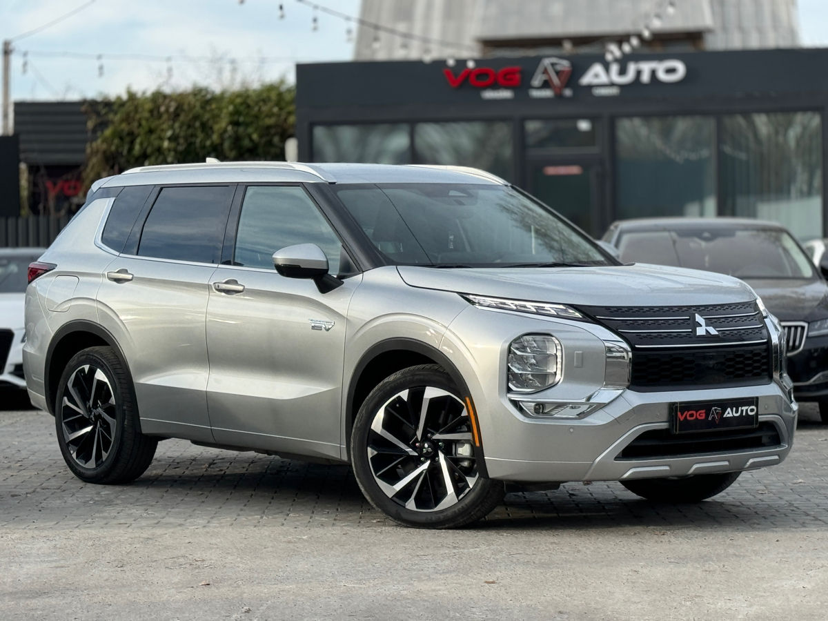 Mitsubishi Outlander фото 3