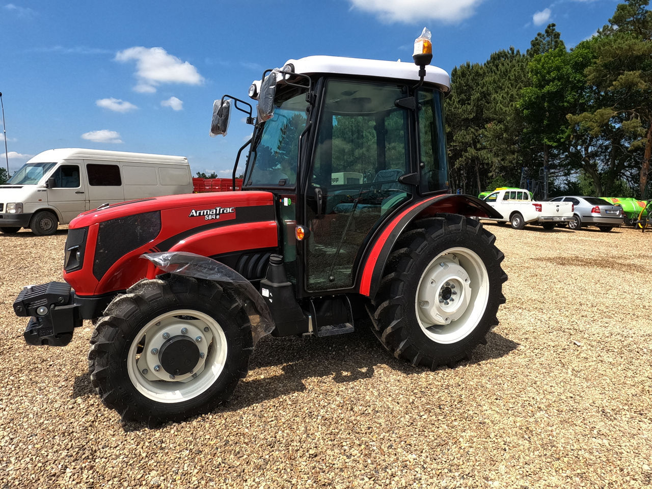 Schimba tractorul vechi pe un ArmaTrac 584E - 58 c.p. foto 2