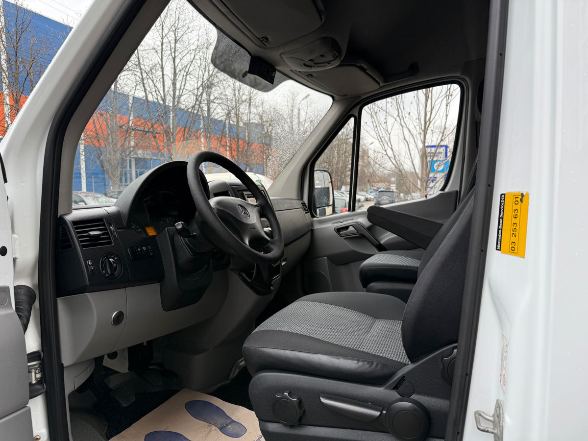 Mercedes Sprinter 519 3.0 foto 8