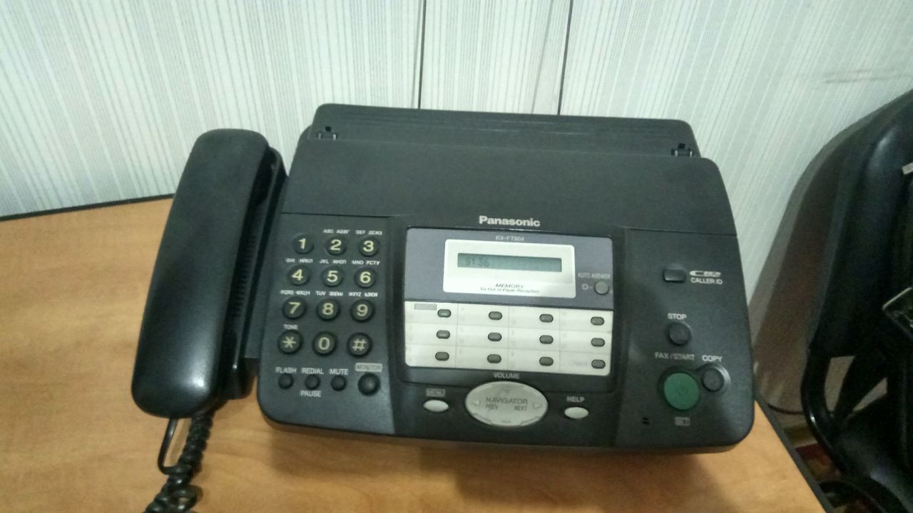 Продаю факс Panasonic KX-FT904.