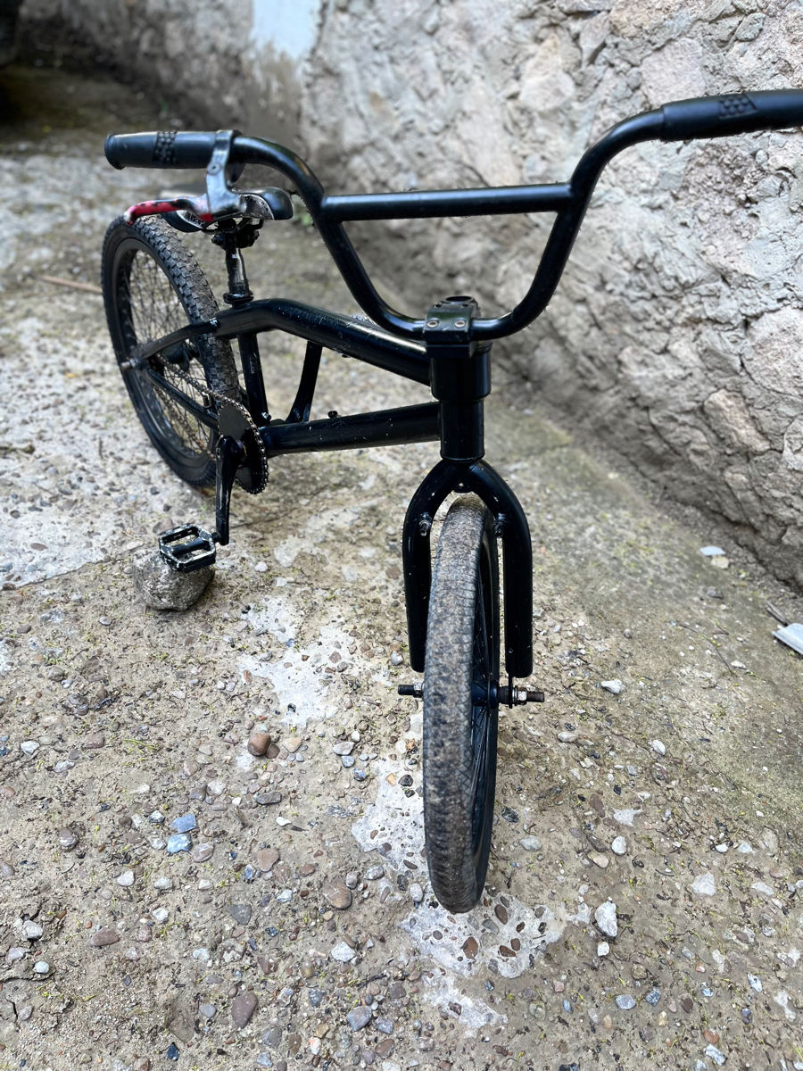Прадам BMX , не в этом хорошем состоянии педаль не крутится foto 5