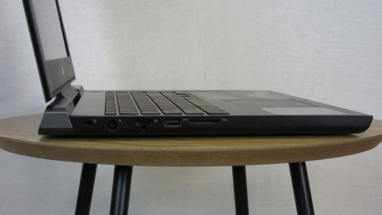 Gaming Dell Inspiron 7577/Core i7 7700HQ/GTX 1050TI 4GB/RAM 16GB/15.6' FullHD foto 3