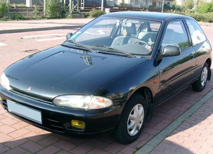 Mitsubishi Colt foto 0