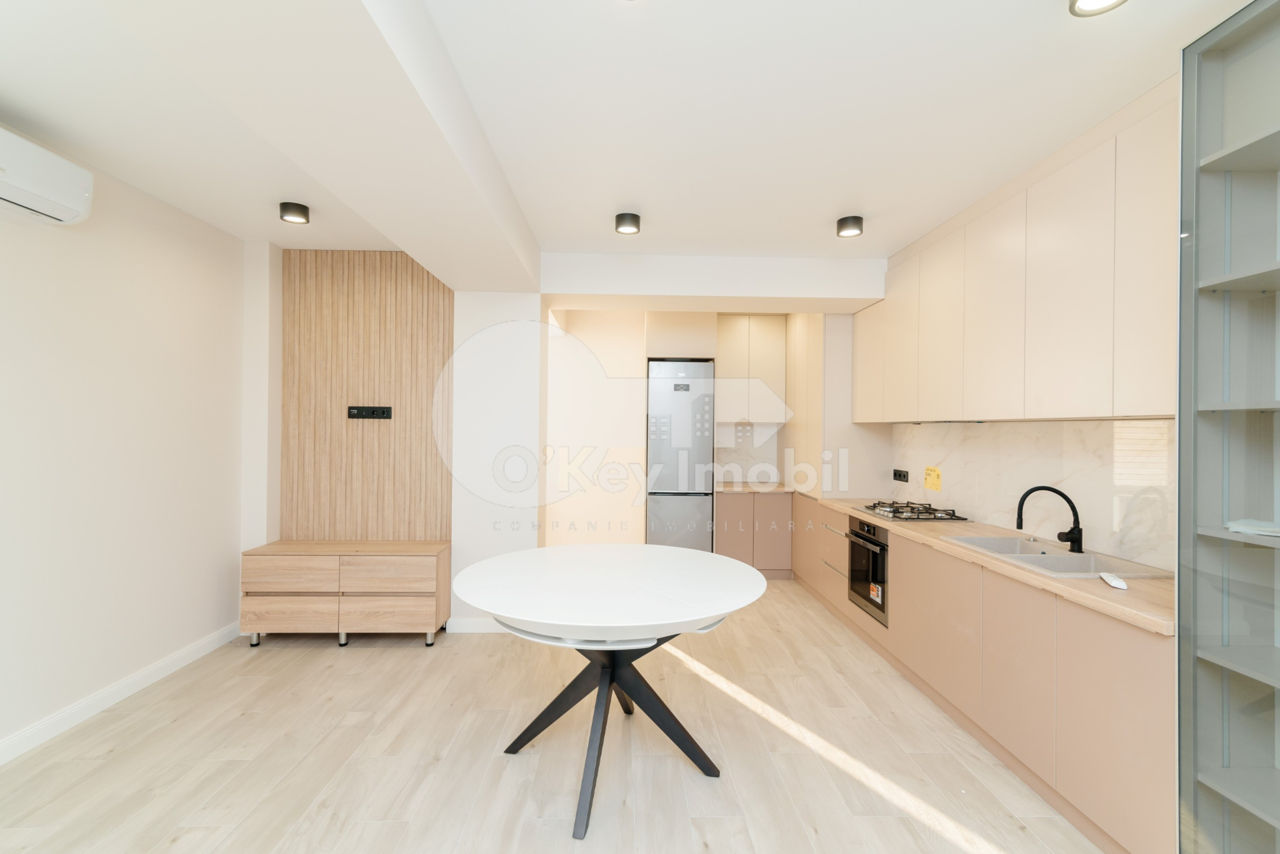 Apartament cu 2 camere, 56 m², Buiucani, Chișinău foto 0