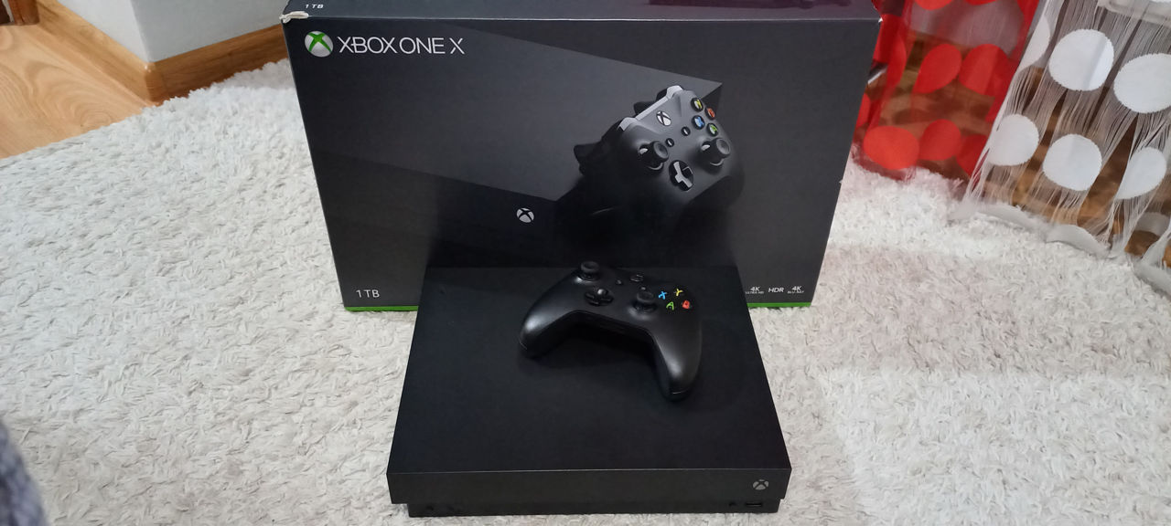 Xbox  One X /4k ,stare Idiala Tot Setul,memorie 1tb, Starea Idiala,super Cadou Pentru Orice Virsta, foto 0