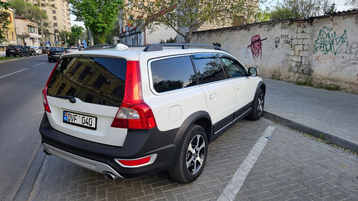 Volvo XC70 фото 6