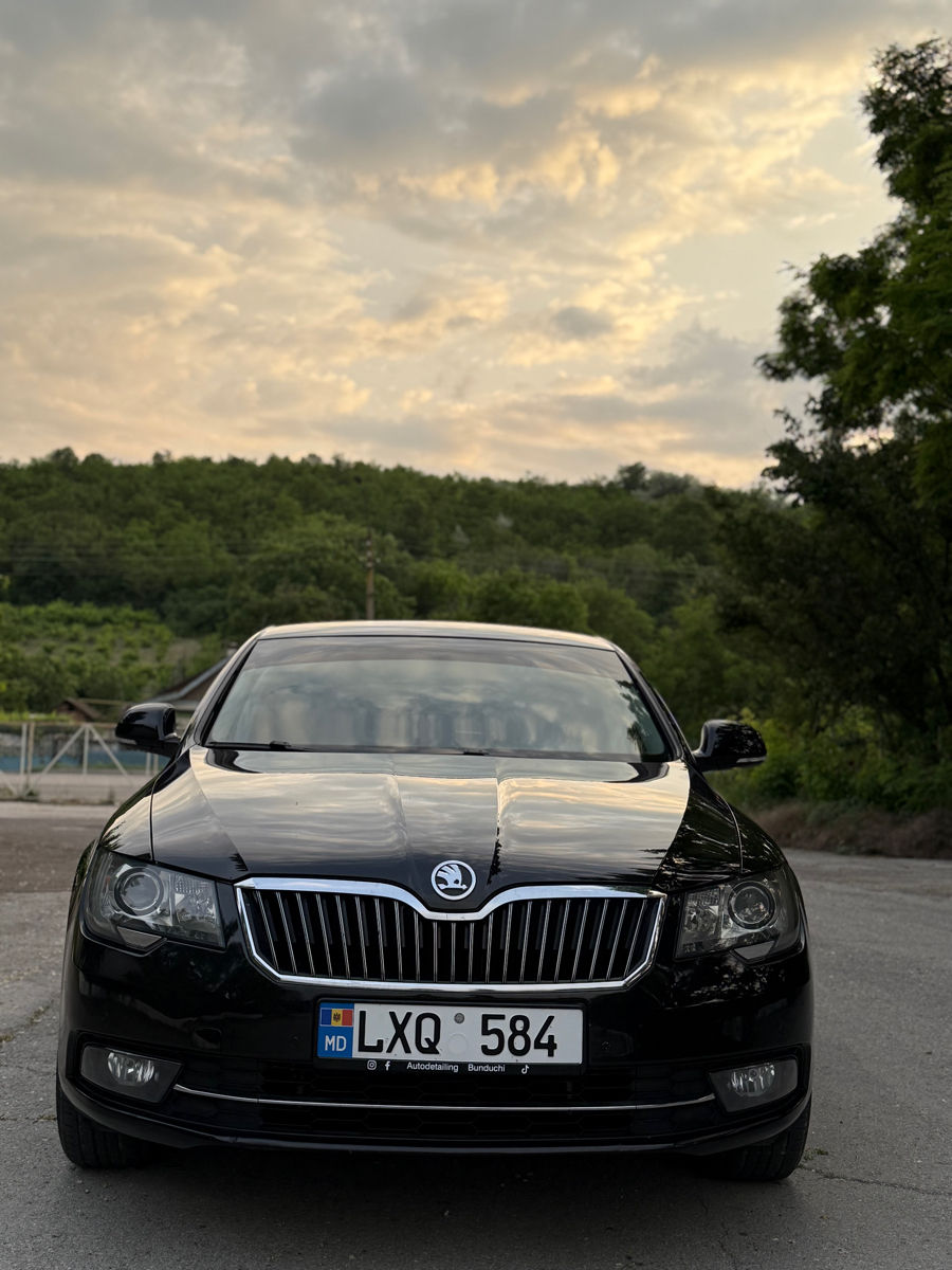 Skoda Superb 2014 г. с пробегом 25000 км, Дизель, 8500 €