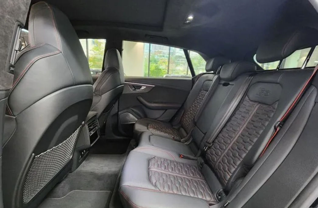 Audi Q8 фото 8