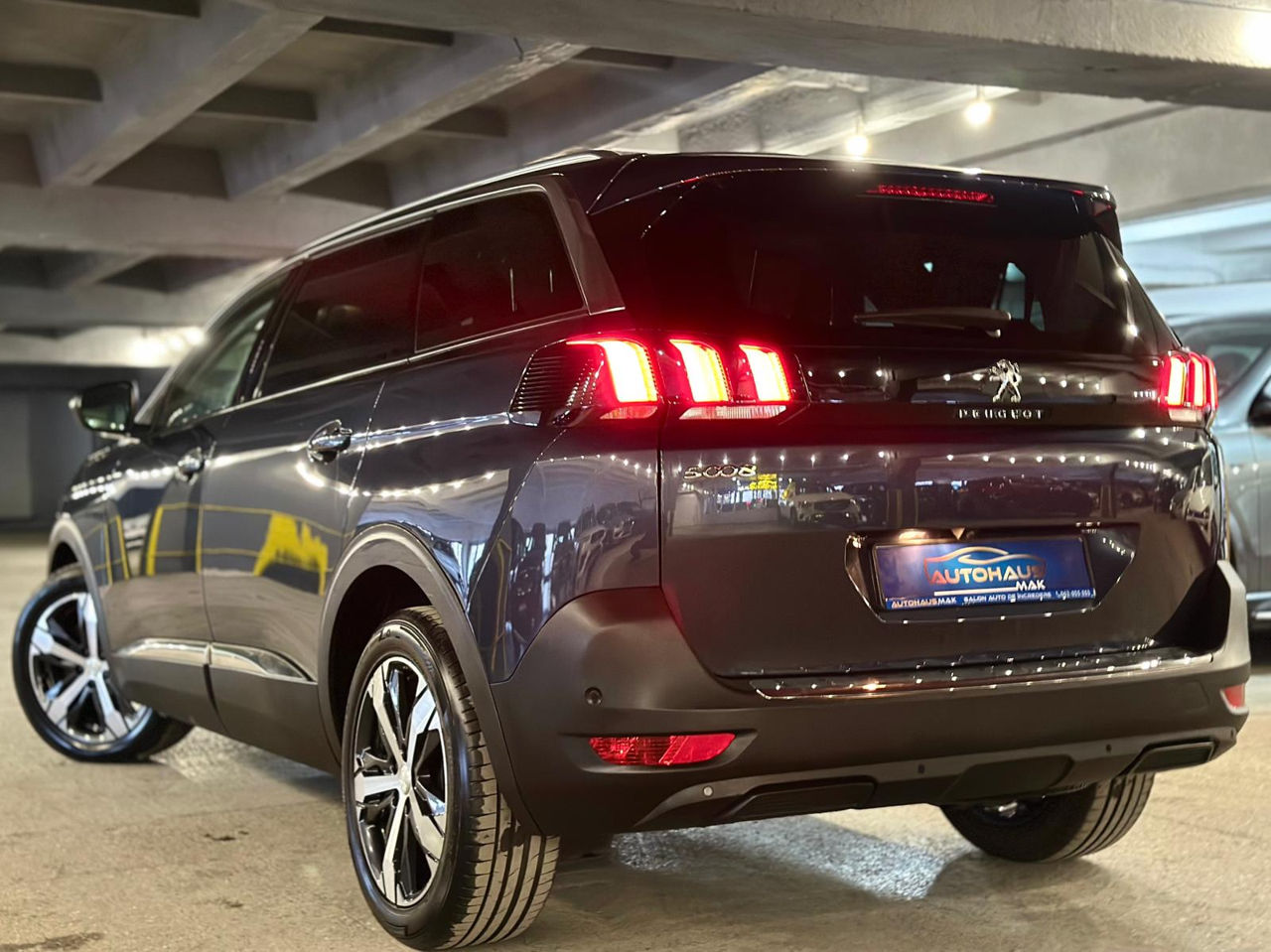 Peugeot 5008 фото 3