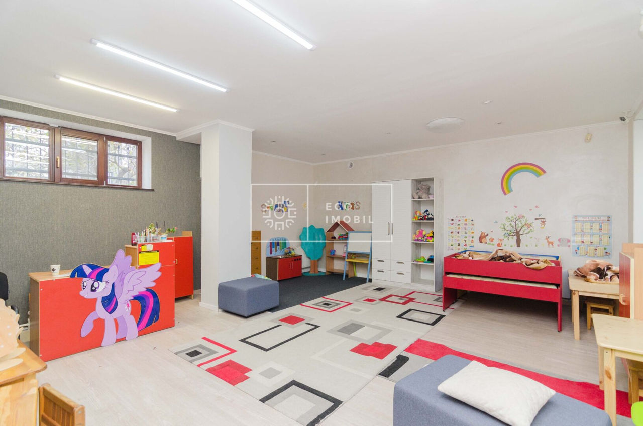 Vânzare, oficiu, Centru, str. București, 160 m.p., 320000€ foto 1