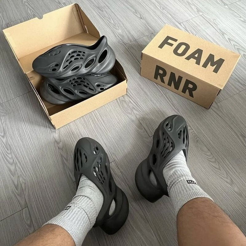 Adidas Yeezy Foam Rnnr / 100% Originali  Pe Loc Chisinau ! foto 0