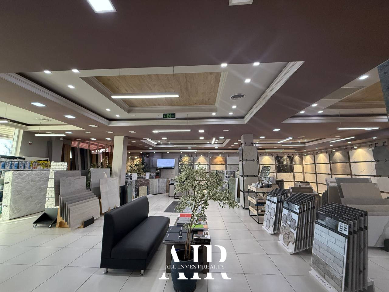 Se oferă spre chirie spații comerciale  фото 1