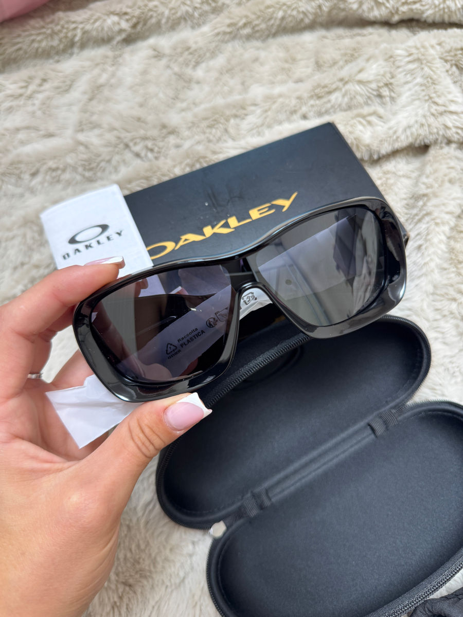 Ochelari de Soare Oakley Originali – Model Sport / Lifestyle  фото 1