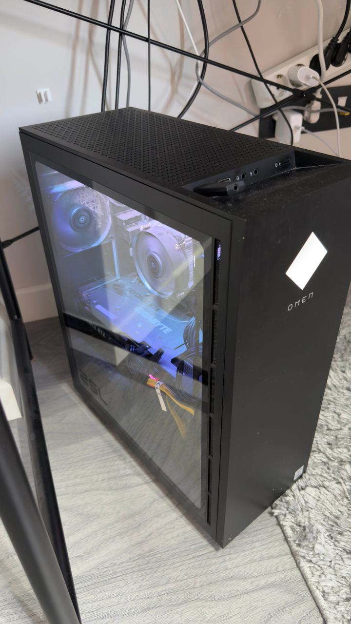 Vand calculator gaming pentru jocuri HP OMEN L25 RTX 3060 + 32GB RAM+ I7  foto 0