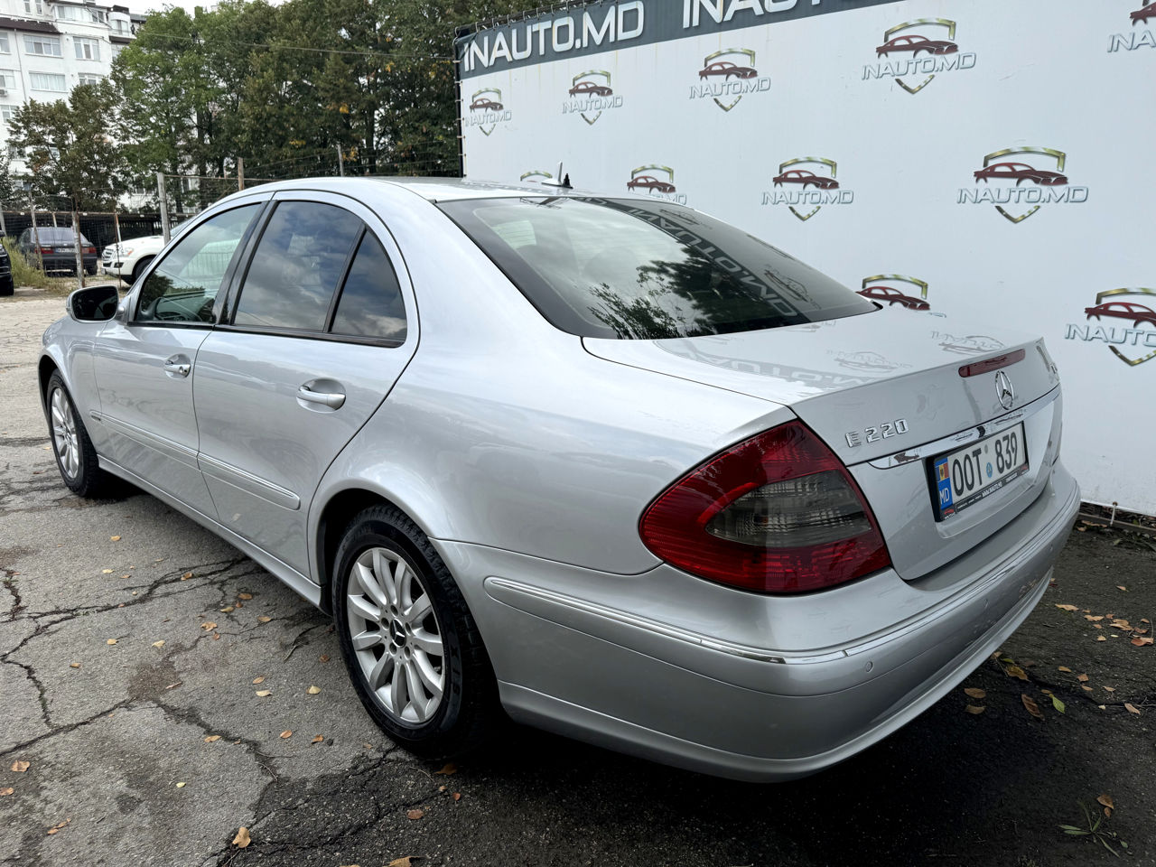 Mercedes E-Class foto 2