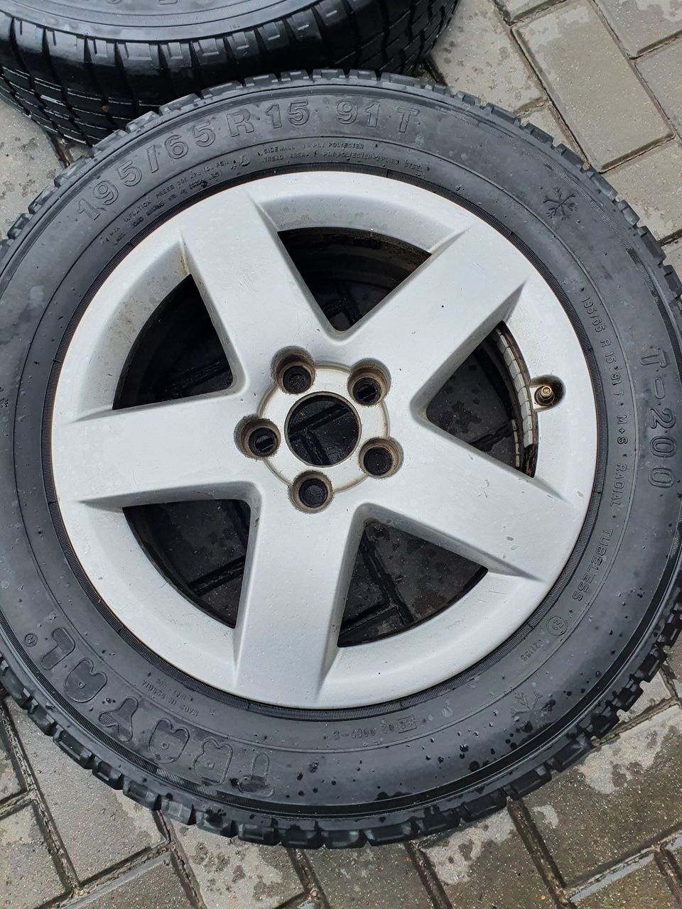 r17 5/108..r16 bmw 5/120..r15 scoda 5/100