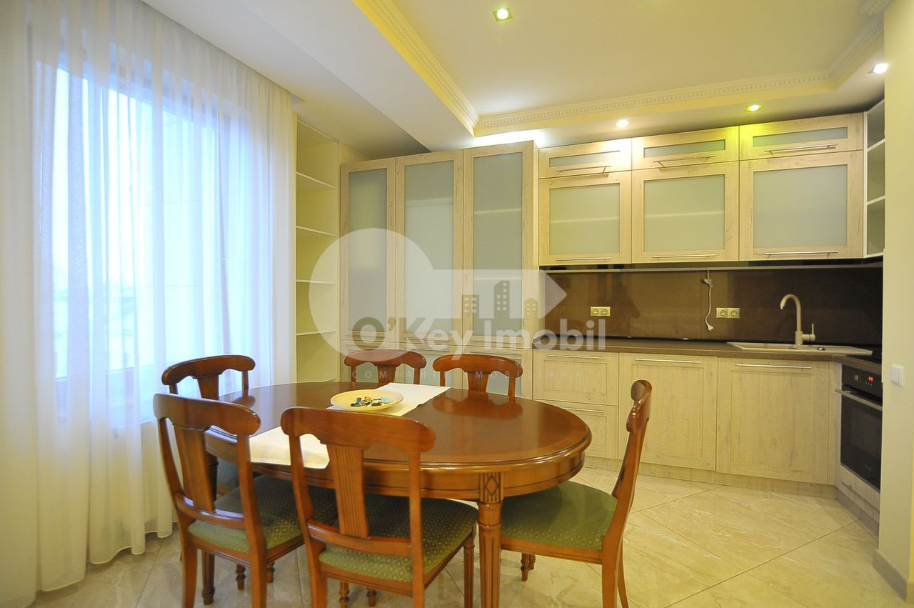 Apartament cu 3 camere, 105 m², Centru, Chișinău foto 3