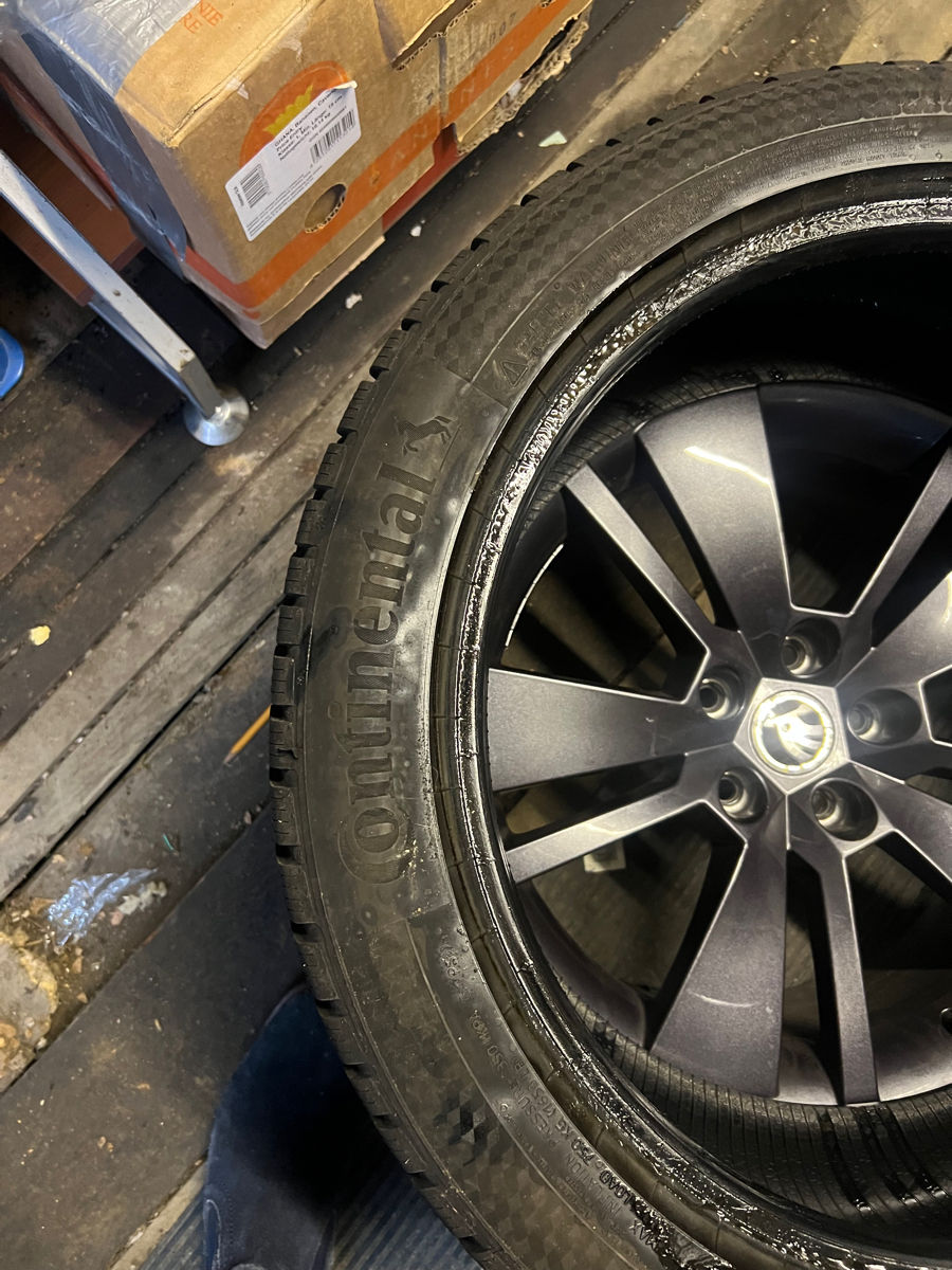 Jante Skoda cu cauciucuri de iarnă 235/45R18 foto 5