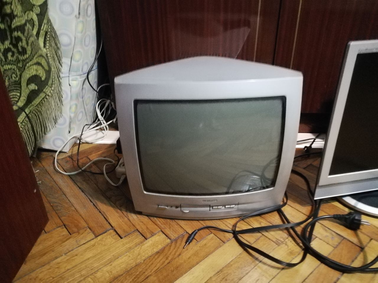 Samsung SyncMaster 741MP и Philips