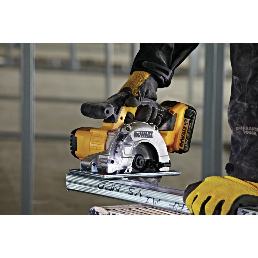 ferastrau circular de mana pentru metal pe acumulator dewalt dcs373nt/ пила дисковая аккумуляторная foto 2