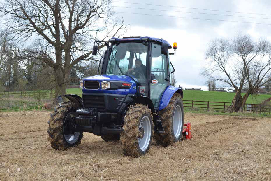 Se vinde  Tractor Farmtrac 6075 Putere 75CP foto 3