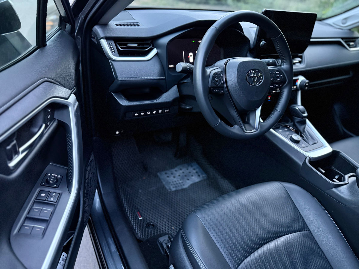 Toyota Rav 4 фото 5