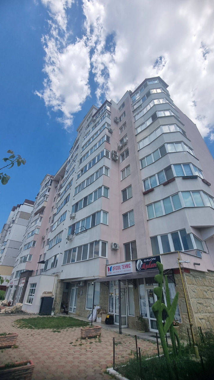 Apartament cu 2 camere, 78 m², Centru, Orhei foto 0