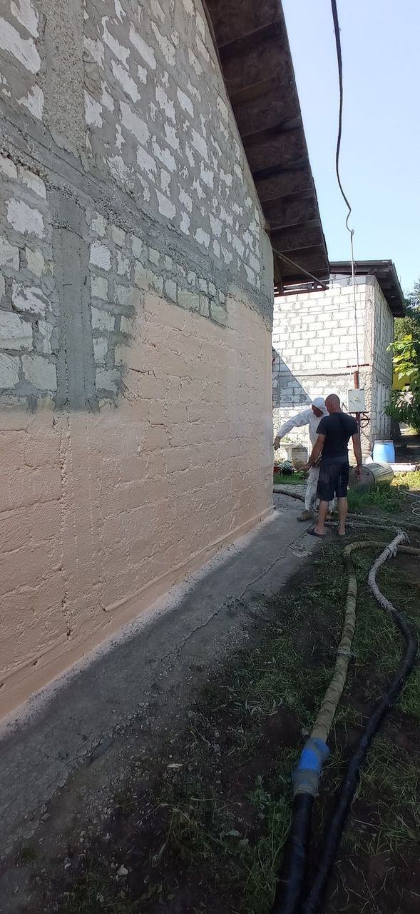 Termoizolarea și hidroizolarea fundațiilor, mansardelor cu spuma poliuretanica! foto 14