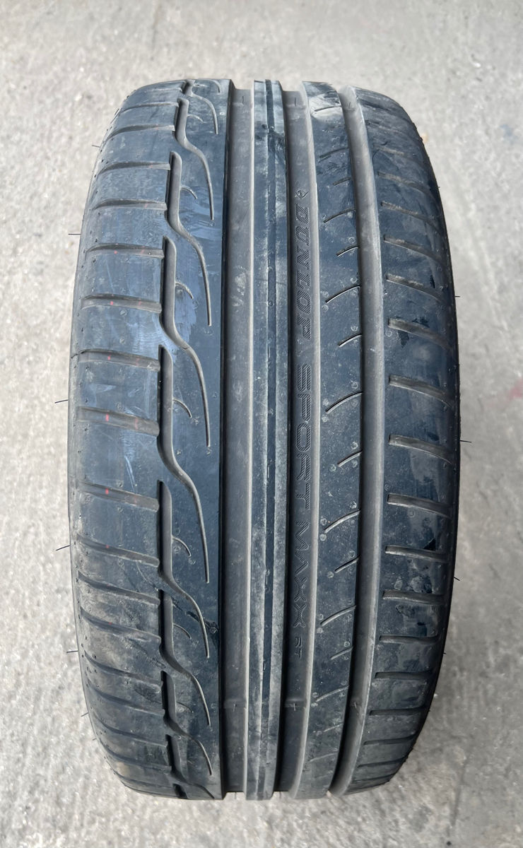 Продам 1 б.у шину 225/40 R18 Dunlop Sportmaxx RT фото 0