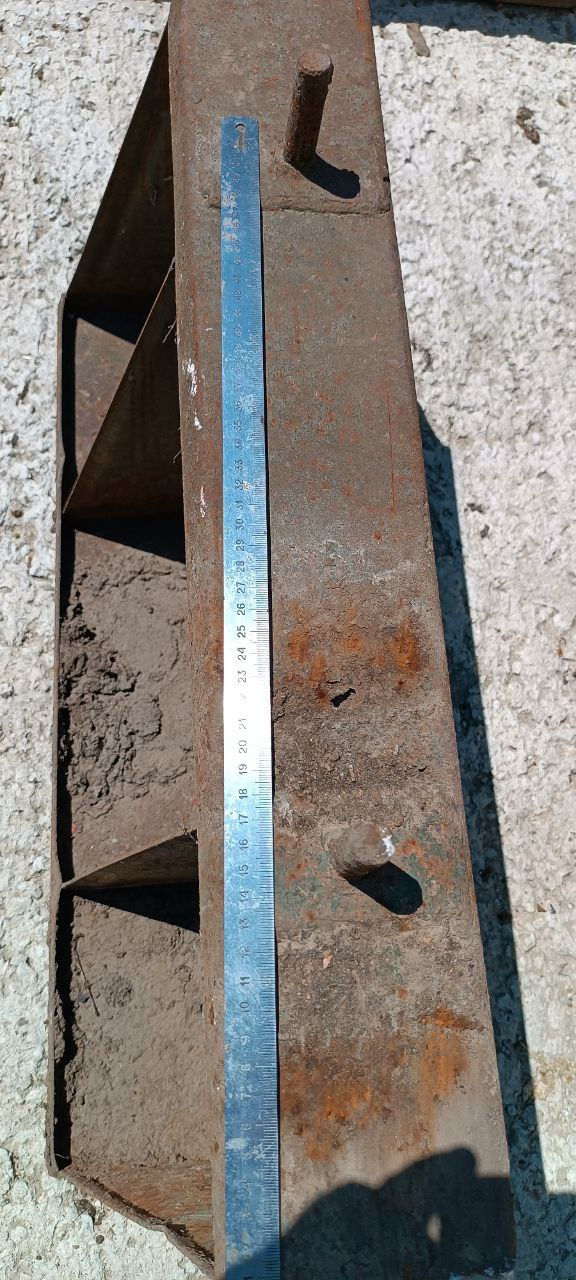 Bună. În vânzare suporturi metalice  pentru stupi,  foto 2
