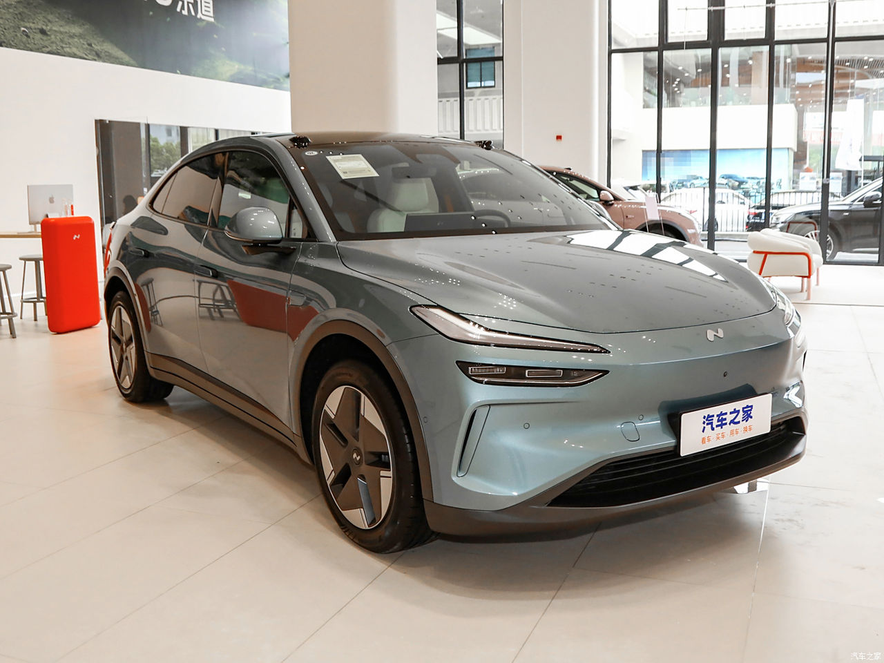 NIO Onvo L60 фото 1