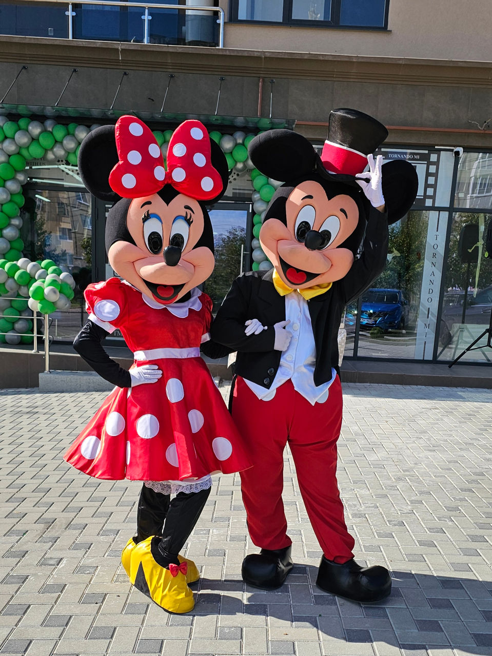 Mickey și Minnie Mouse / Микки и Минни маус аниматоры / animatori mascote Moldova foto 1