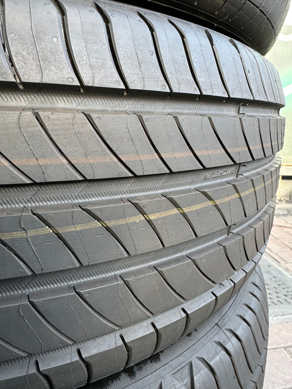 225/45 R17 Michelin Noi 2024 foto 2