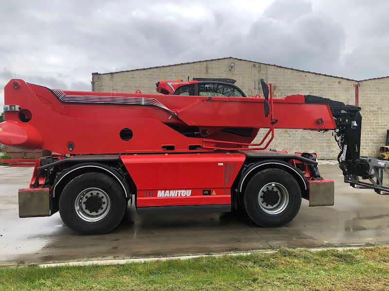 Телескопический погрузчик с поворотной башней Manitou MRT2470 фото 9