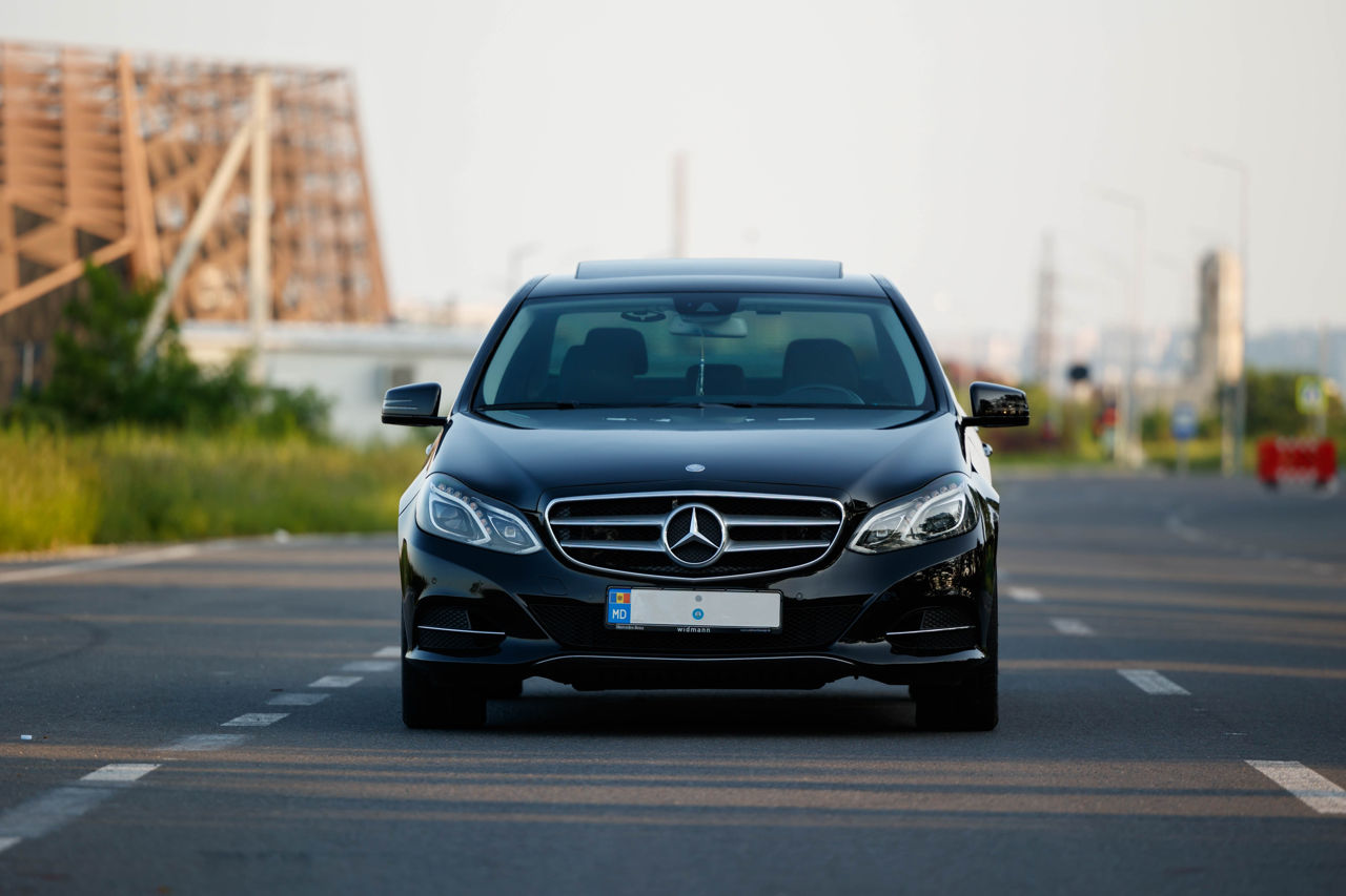 Mercedes E-Class foto 2
