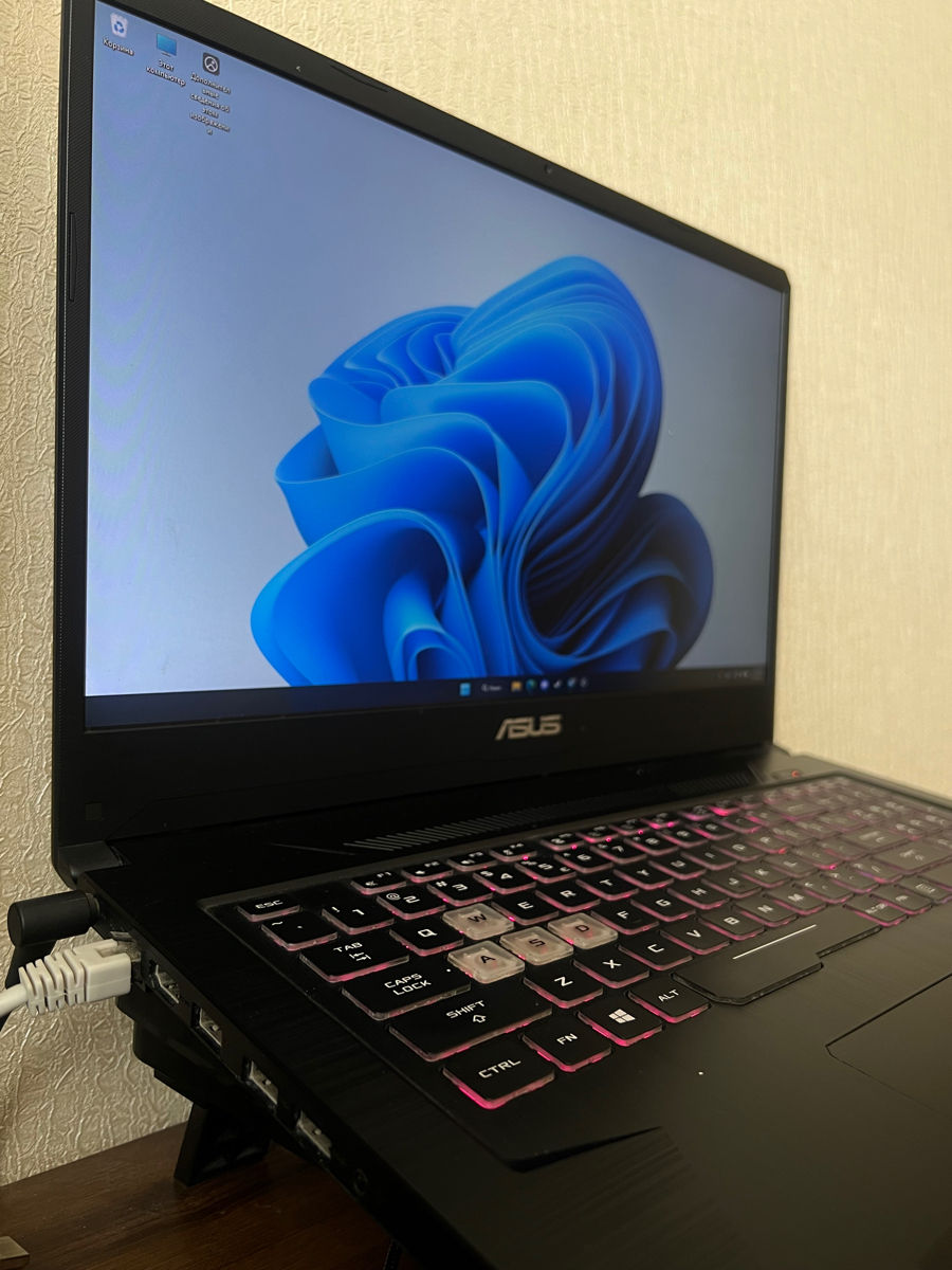 Asus TUF Gaming FX705DT 17" foto 1