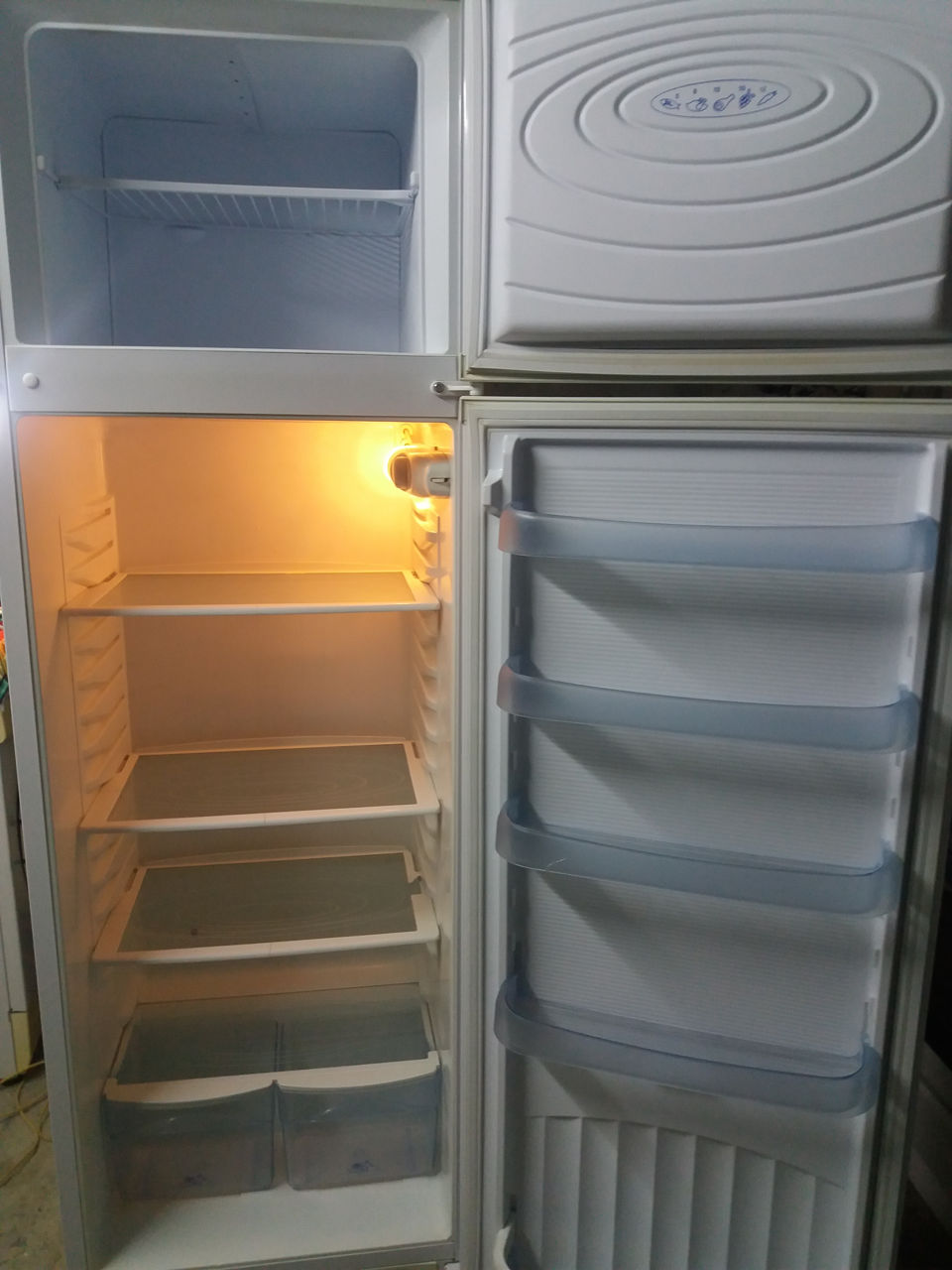 Продаю 2х камерный холодильник "Норд"