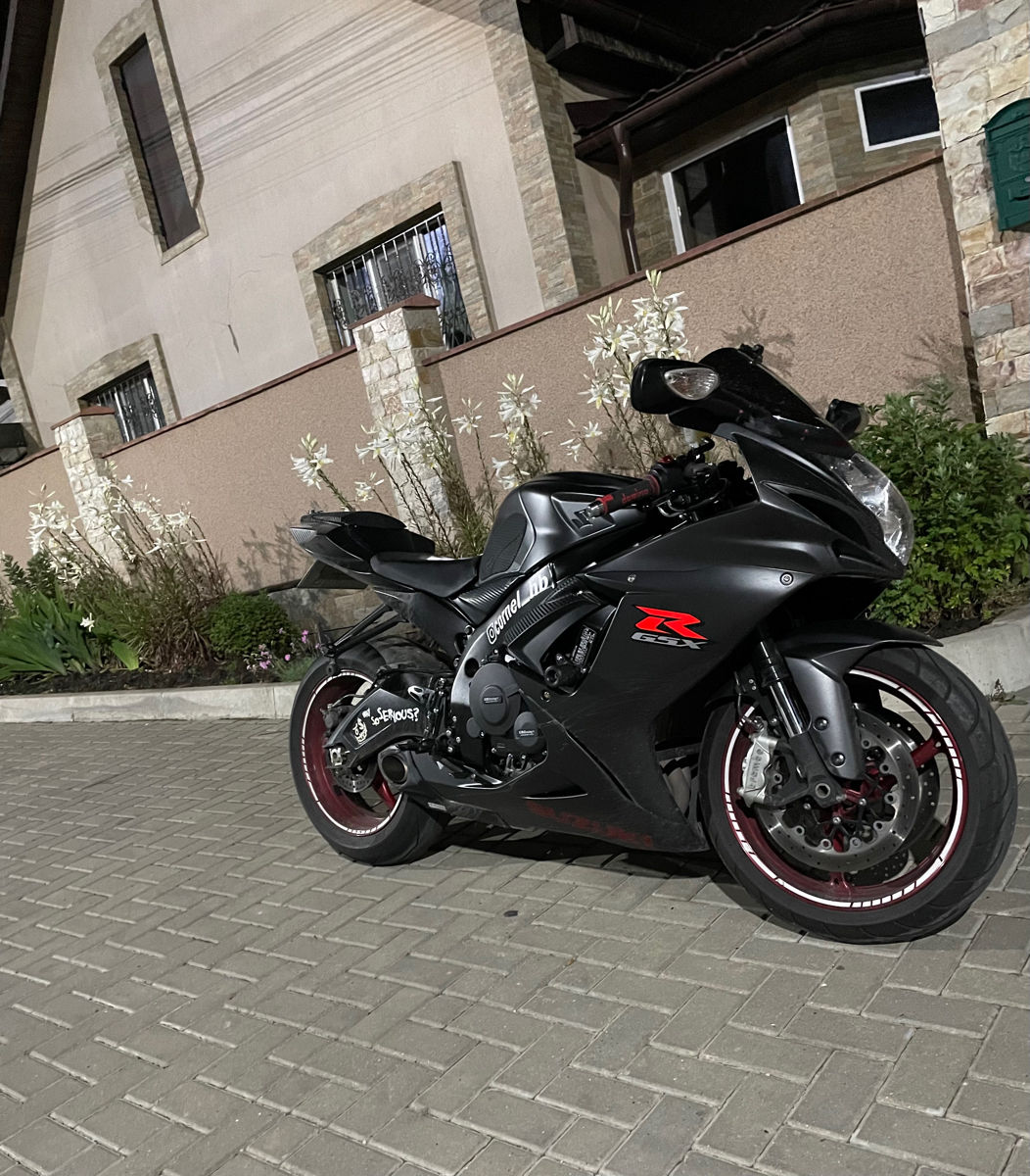 Suzuki Suzuki GSXR 600
 фото 2