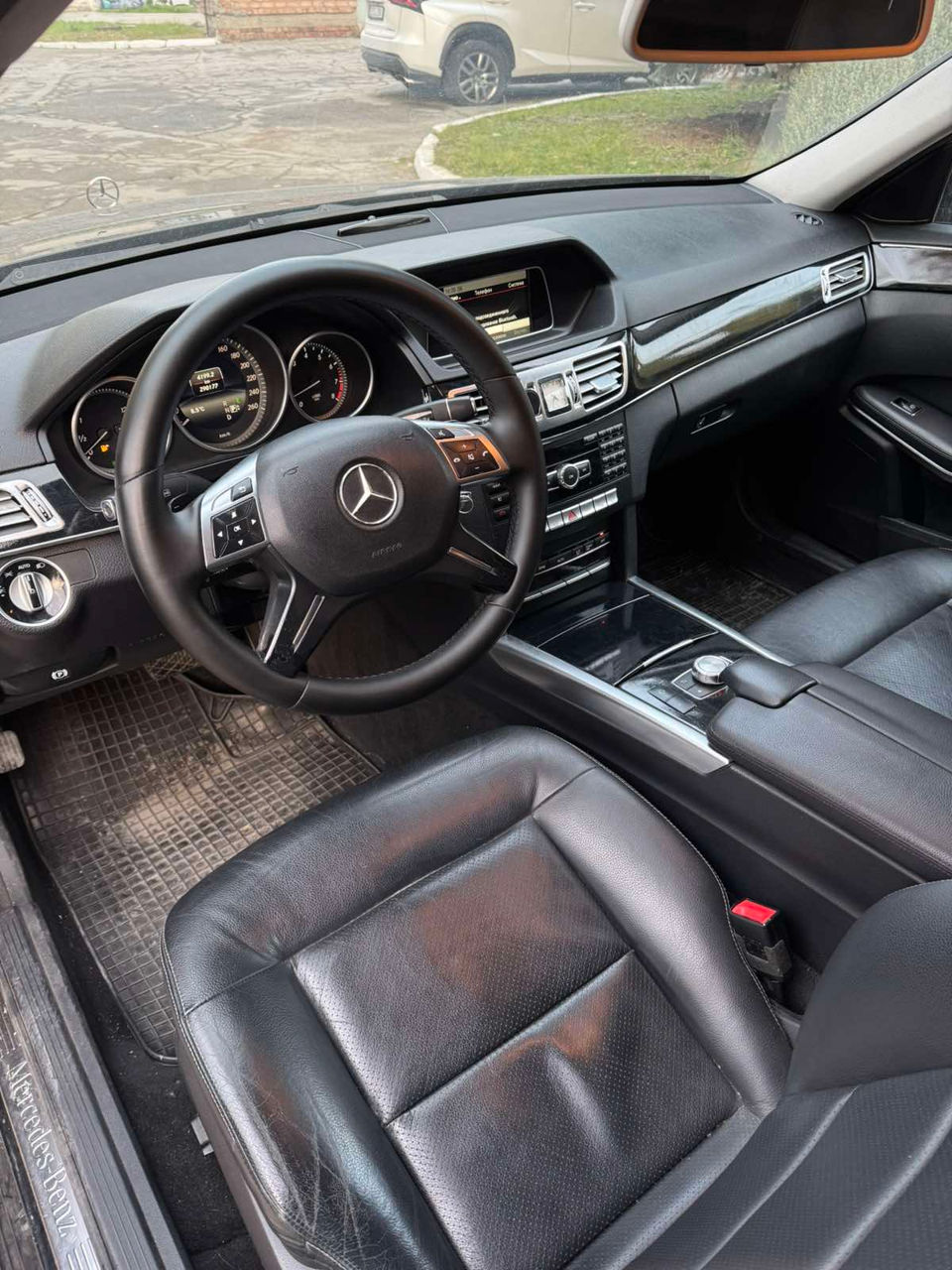 Mercedes E-Class foto 6