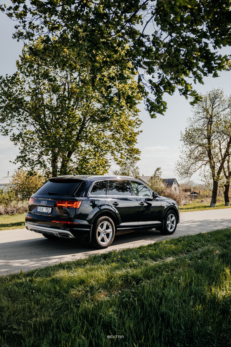 Audi Q7 foto 2