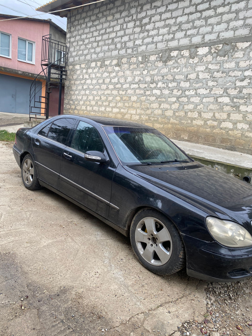 Dezmembrez Mercedes w220 S-class foto 2