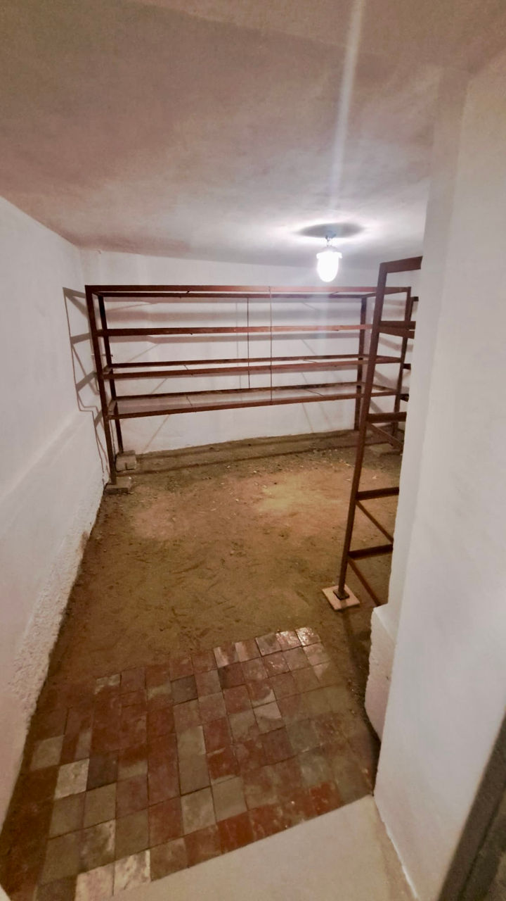 Garaj / Depozit *două mașini* Valea Trandafirilor (CCG 42), refăcut complet foto 6