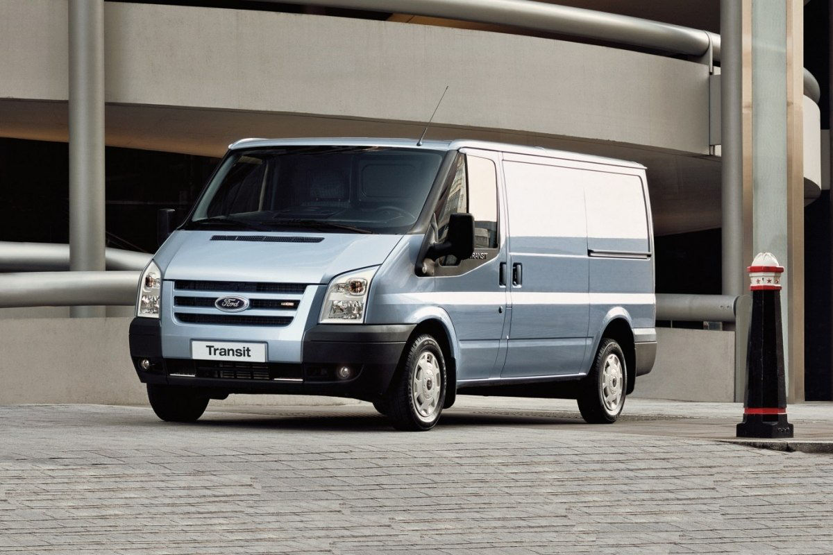 Ford Cumpar Ford Transit foto 9