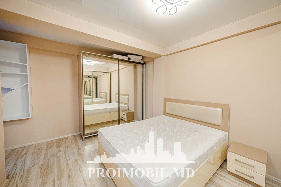 Apartament cu 2 camere, 65 m², Centru, Chișinău foto 4