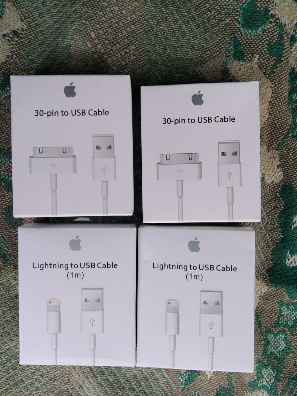 Apple lightning to usb cable (1 m) - / apple 30-pin to usb cable ...